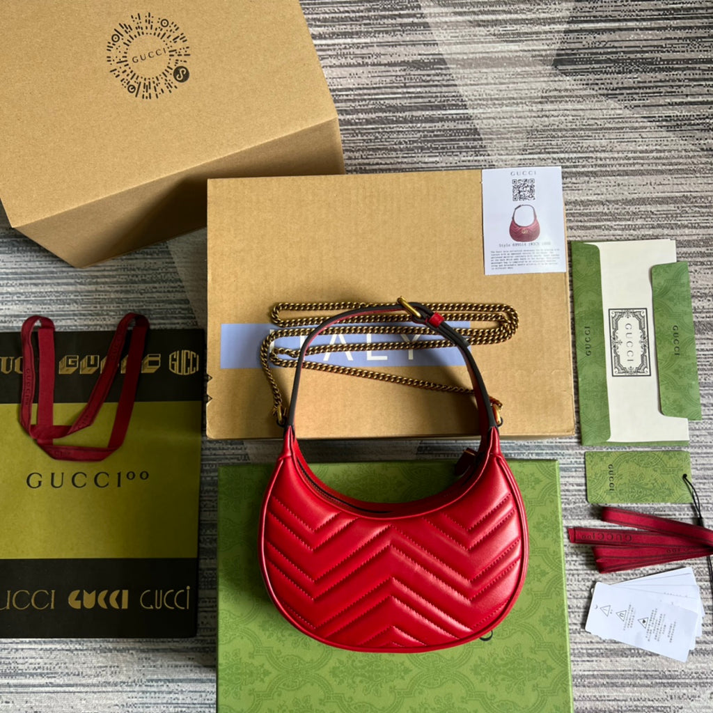 HIGH-QUALITY RED LEATHER BAG