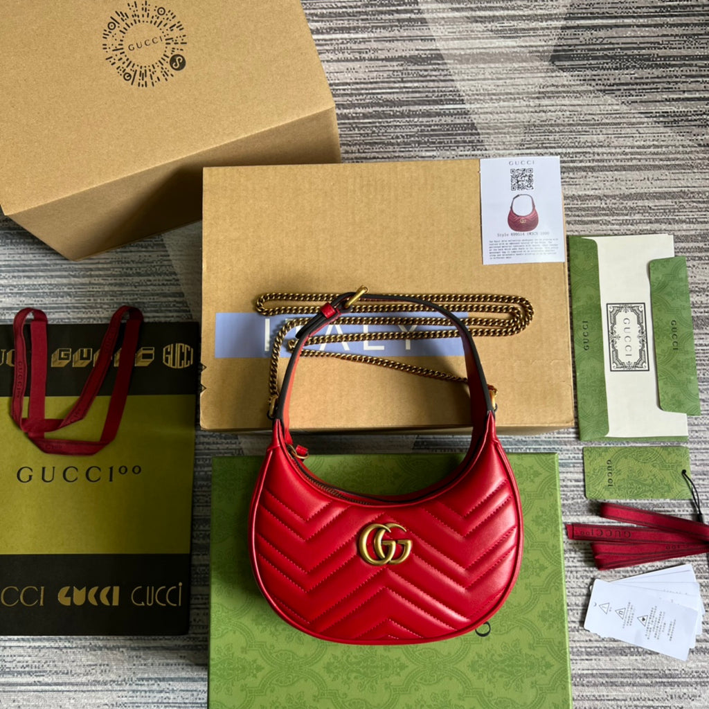 HIGH-QUALITY RED LEATHER BAG