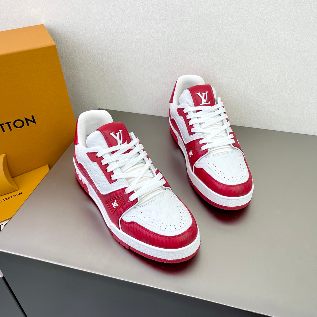 TRAINER RED