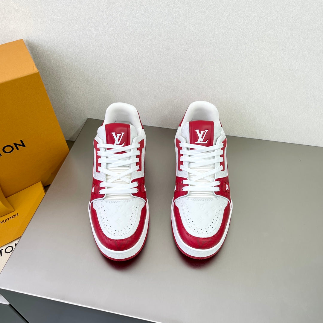 TRAINER RED