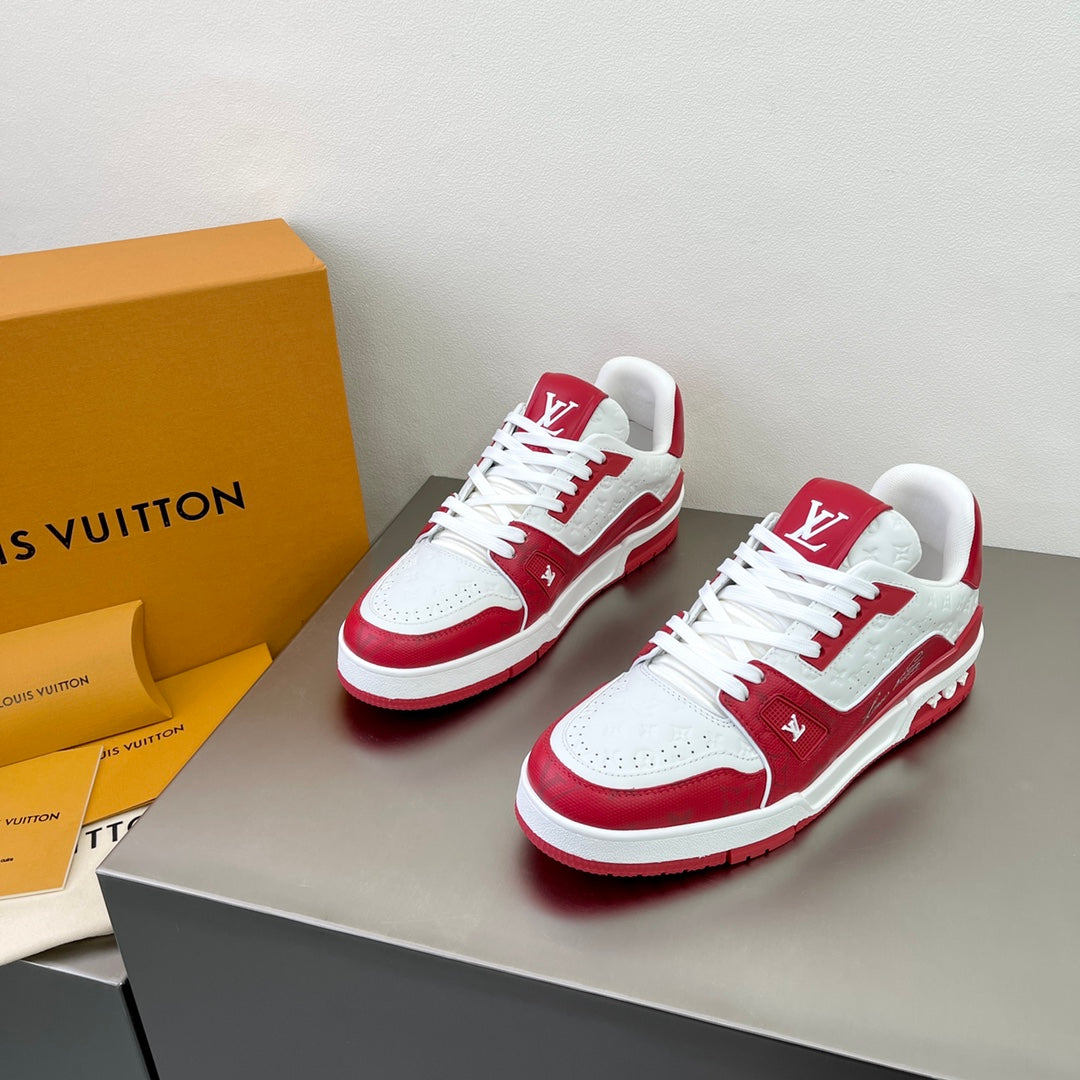 TRAINER RED